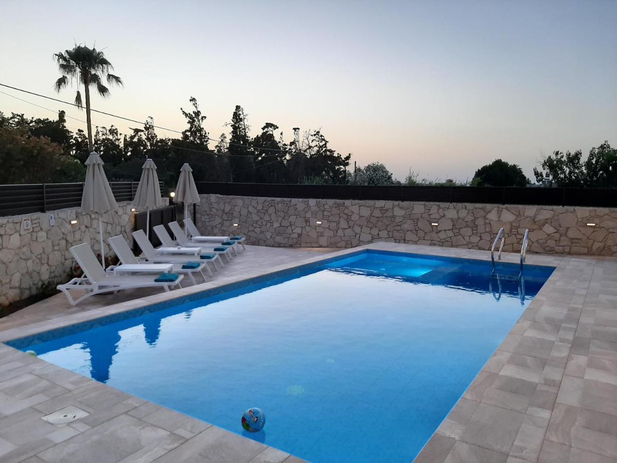 Platanias Villa Mirsini Екстериор снимка